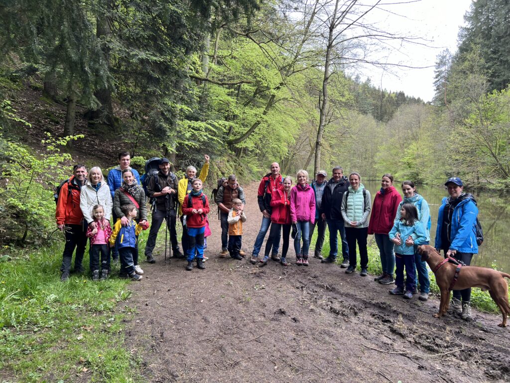Die Wandergruppe des TuS Winzeln nach der Teufelspfad-Tour. Foto: Thomas Müller