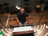 Gernot Gölter an der Orgel