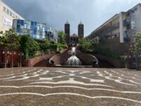 Der Schlossplatz in der Fußgängerzone verwandelt sich zum EM-Eröffnungsspiel zur Festmeile. Foto: Thomas Müller