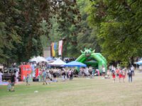 Das Spielfest am Eisweiher lockt jedes Jahr Tausende Besucher an. Foto: Stadt Pirmasens