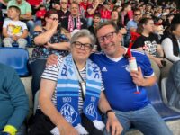 Christine und Dieter Fischer auf der Haupttribüne beim Testspiel des FKP gegen FCK. Foto: Müller