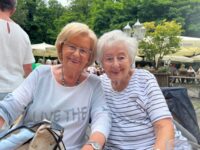 Begeisterte Besucher: Die Schwestern Krimhilde Stegner (links) und Edda Brödel. Foto: Müller