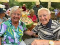 Der älteste Pirmasenser mit 99 Jahren: Helmut Bös und seine Frau Luise. Foto: Müller
