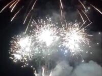 Das Feuerwerk am Seine-Ufer in Poissy. Foto: privat