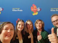 Zufriedene Gesichter: Martina Fuhrmann, Anna Wölfling, Sarah Gabriel, Nina Schneider und OB Markus Zwick. Foto: privat