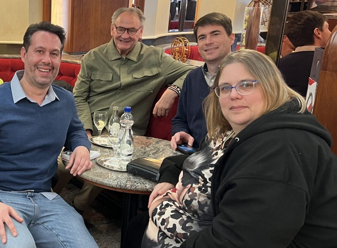 Offene Redaktion von Psst! Pirmasenser Storys im Eiscafé Venezia. Foto: Psst!