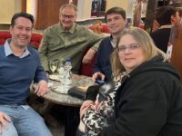 Offene Redaktion von Psst! Pirmasenser Storys im Eiscafé Venezia. Foto: Psst!