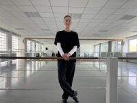 Tabea Grimm in ihrem neuen Studio in der Pirmasenser Arnulfstraße. Foto: Müller