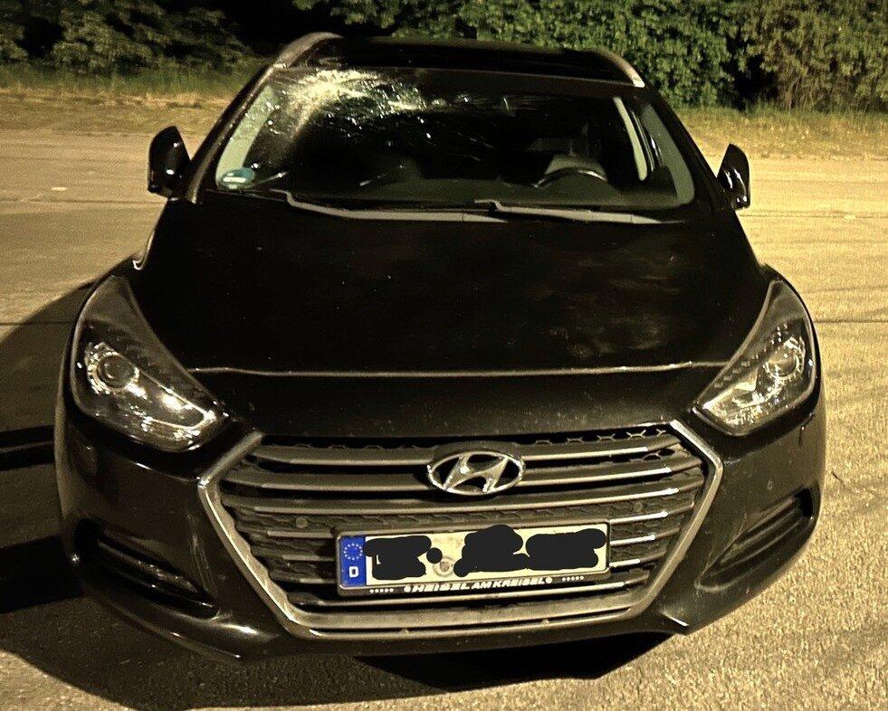 Beschädigte Frontscheibe am Hyundai