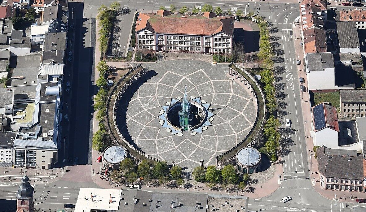 Aerial image of the Neues Rathaus Pirmasens (view from the east)
