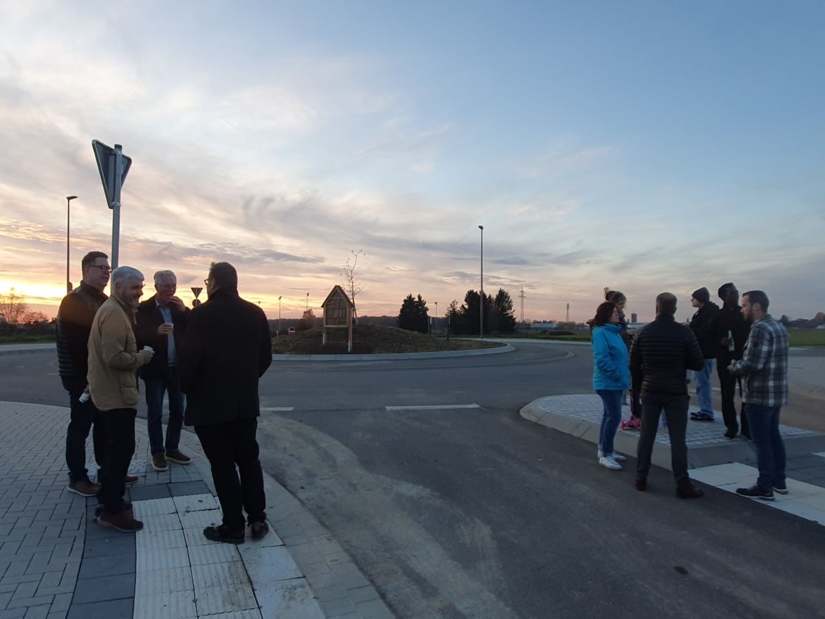 Kreisel Winzeln Gruppe und Kreisel