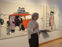 Kunst Stoff Kuratorin