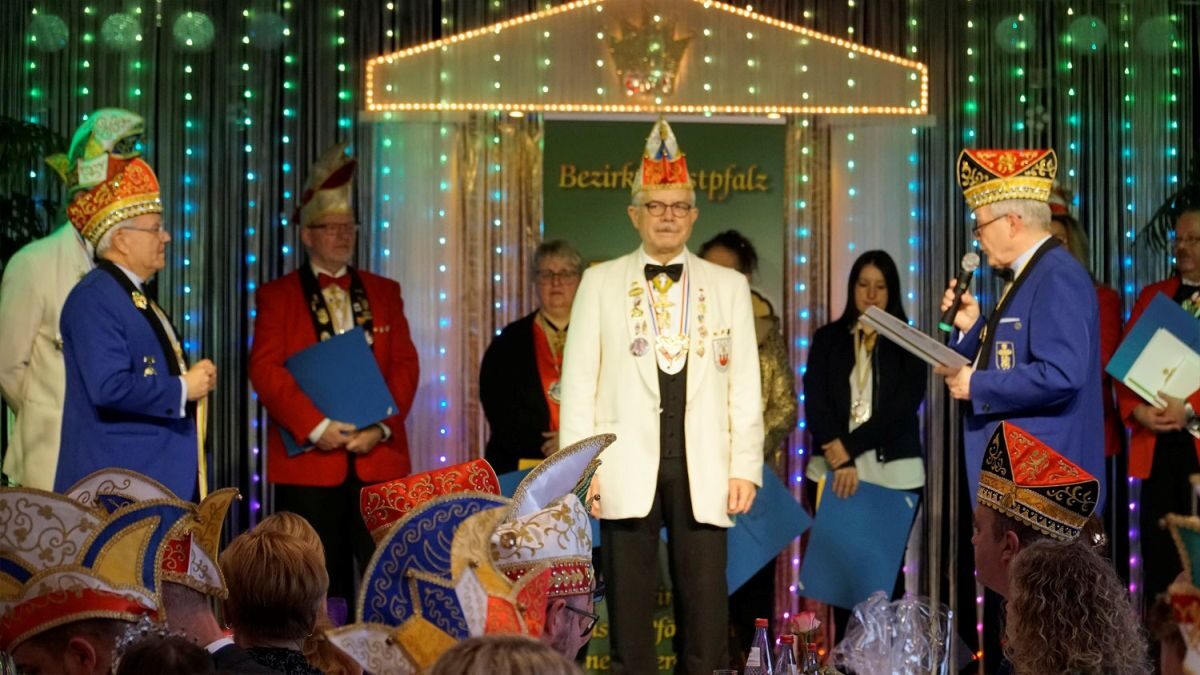 Norbert Fremgen imn Mittelpunkt