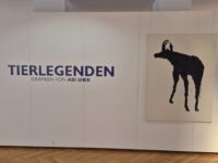 Ausstellung Shek Eingang